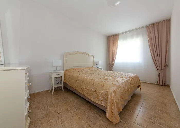 Haven:2br+2bth+wf+pool *